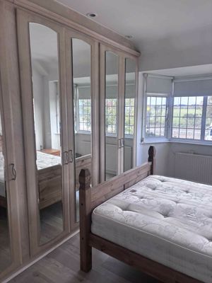 Photo 5- click for photo gallery